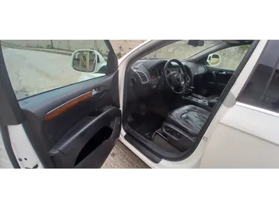 Audi Q7 2007 company