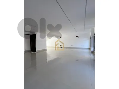 showroom for sale at Koraytem NY349 معرض للبيع في قريطم