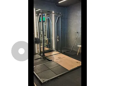 Professional Power Rack & Smith Machine – Home Gym Setup