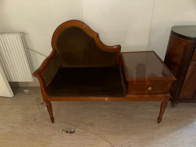 phone table seat