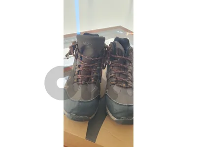Hiking boots for kids