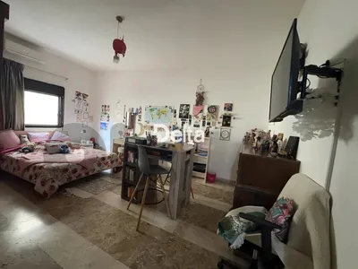 Spacious apartment for sale in Mar elias, Beirut / مار الياس، بيروت