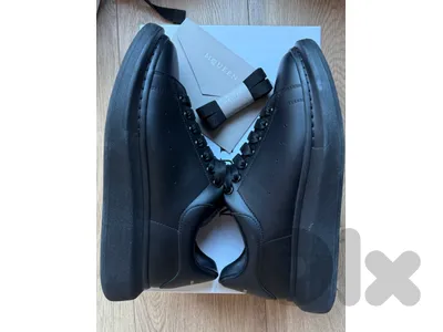 Authentic Alexander McQueen Oversized Sneakers – Full Black – EU 44