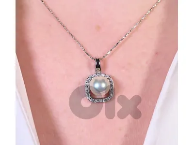 Pearl Glow Square Pendant - Sterling Silver 925.