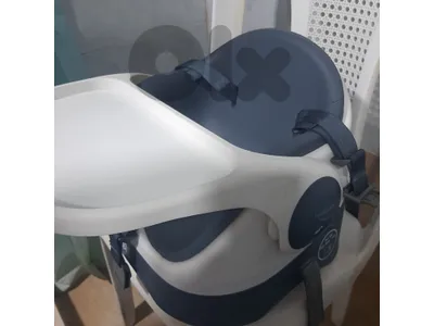 Table chair suitable for eating