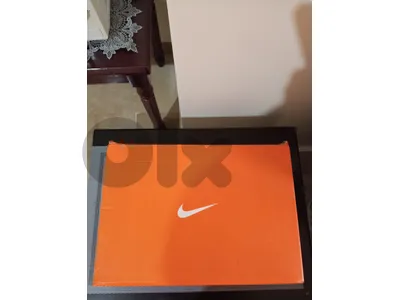 أسبدرين رجالي للبيع ماركة Nike شبه جديد قياس 46 السعر 25$