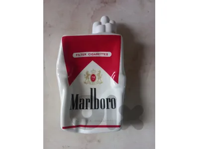 vintage ceramic cigarette pack ashtray from Marlboro