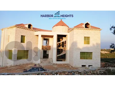 Villa for Sale in Qelhat - فيلا للبيع في قلحات