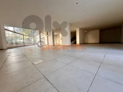 Showroom For Sale in Unesco – CPBHS61