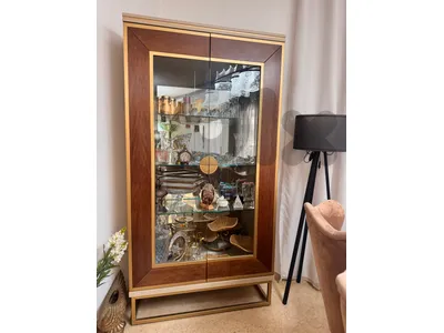 vitrine like new