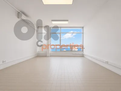 Office for rent in Bliss – مكتب للإيجار في بليس CPBMKH03