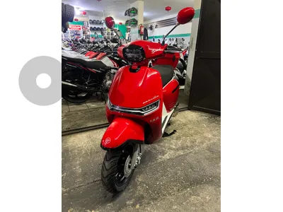 Keeway Versilia 150