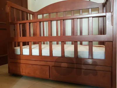 Baby crib with mattress