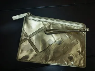 burberry authentic clutch