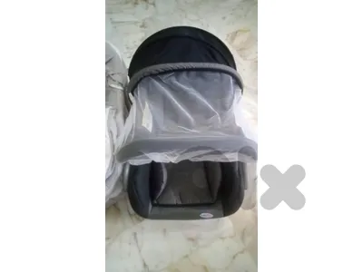 car seat شبه جديدة