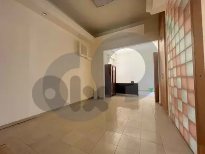 Well-maintained building/ACHRAFIEH,BEIRUT/اشرفيه/PRIME LOCATION/ REF#HJ136568 !