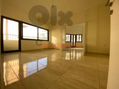 Office for rent in Badaro – مكتب للإيجار في بدارو CPBZK02