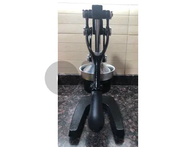 عصاره حامض ليمون و رمان