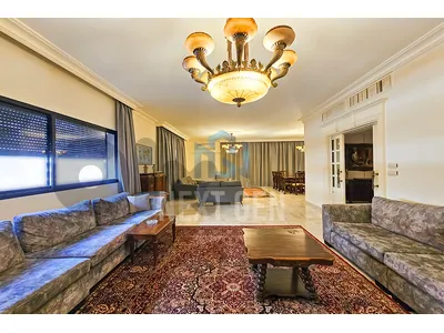 Apartment For Rent In Rawche | شقة للإيجار في الروشة