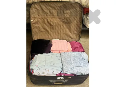 5 luggages full of clothings; bedding sets, fabrics&cloth, pajamas, lingerie
