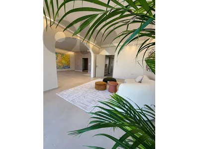 apartment for sale Achrafieh HOT DEAL شقة للبيع الاشرفية