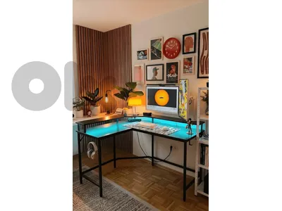 Lshape desk with led light
