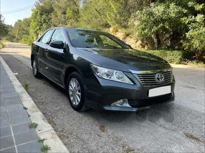 Toyota Camry (company source)(one owner)