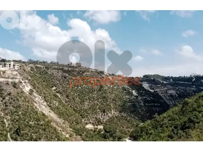 Land For sale in Bejjeh ارض للبيع في بجه CPJRK254