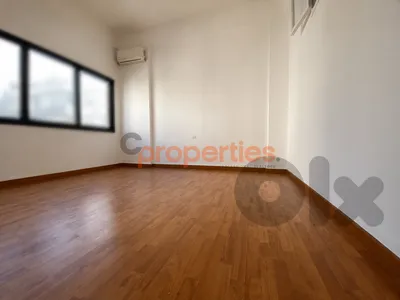 Office for Rent in Badaro – مكتب للإيجار في بدارو CPBZK12
