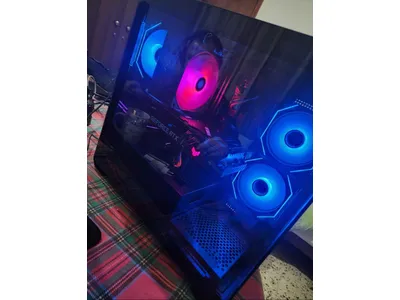 Gaming pc for sale used like new, home usage, light gaming.