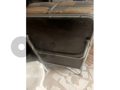 تخت نقال حالته جيده