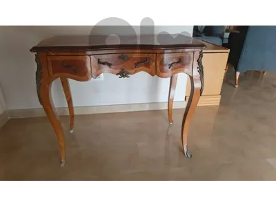 desk table