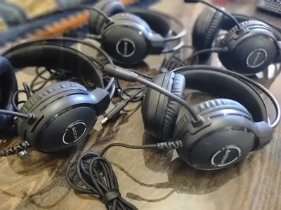 4 A4Tech headsets (USB)