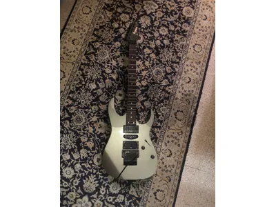 Ibanez RG570 electric guitar