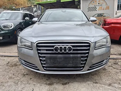 Audi A8 2011 L 4.2 V8 luxury package full options