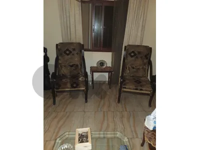 صالون خشب زين ٦ قطع بحالة ممتازة