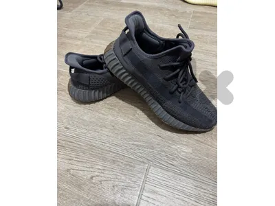 Adidas Yeezy 350 V2 size 44