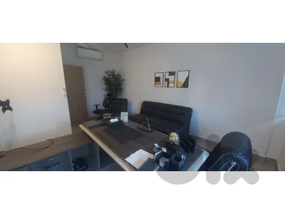Furnished Office For Rent in Mazraaمكتب مفروش للايجار في المزرعة