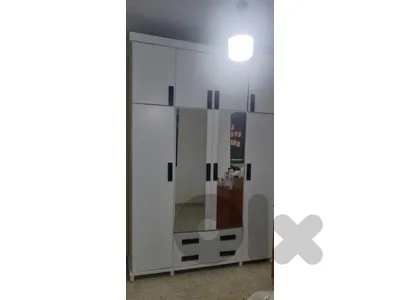خزانة للبيع 150$