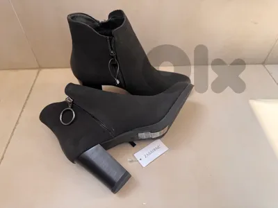 black winter shoes