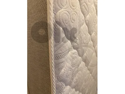 180*195 memory foam فرشة ١٨٠ * ١٩٥ مجوزة