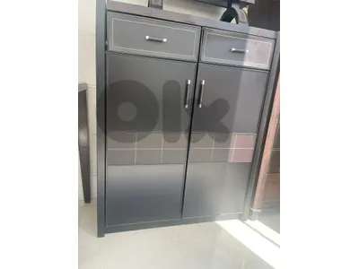 خزانة أحذية مودرن
Modern Dark Brown Shoe Cabinet with 2 Drawers