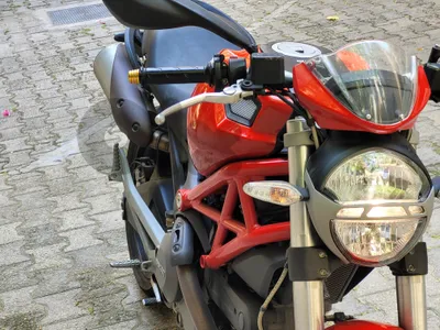 Ducati Monster 696