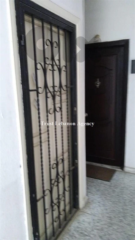 Office for sale in Sid el Baouchriye  مكتب للايجار في سد البوشرية