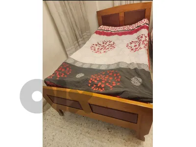 SOLID WOOD BEDROOM