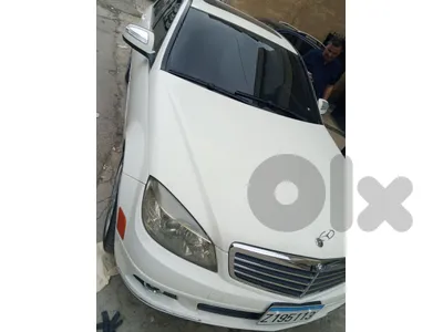 Mercedes-Benz C-Class 300 2008 V6 ابيض قلب اسود