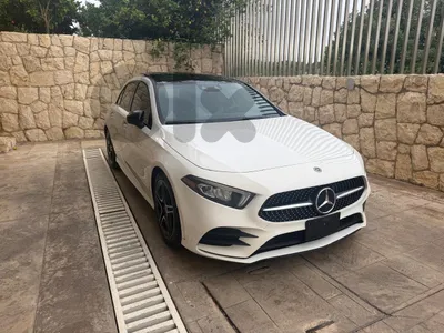 Mercedes-Benz A-Class 2019 A250 4 matic AMG Night package clean carfax 2019 Full options!