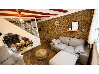 Barcelona get your residency! renovated townhouse in a prime location PR-00468