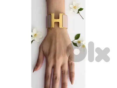 hermes wide cuff H braclet blush pink   PRICE REDUCED – NEED SOLD ASAP