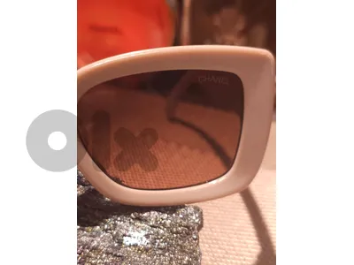 CHANEL Oversized half cat eye sunglasses